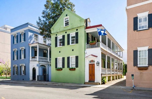 Charleston Historic District House | Charming 2bd Downtown Suite