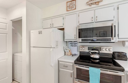 Carolina Forest Condo | Charming 2BR Condo w/Pools, Hot Tub & Waterway Views Near Myrtle Bch Attractions