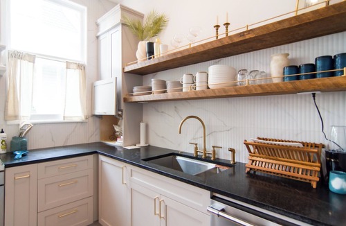 South of Broad Condo | Charming 3-Bedroom, 2-Bathroom Retreat in the Heart of Historic Charleston
