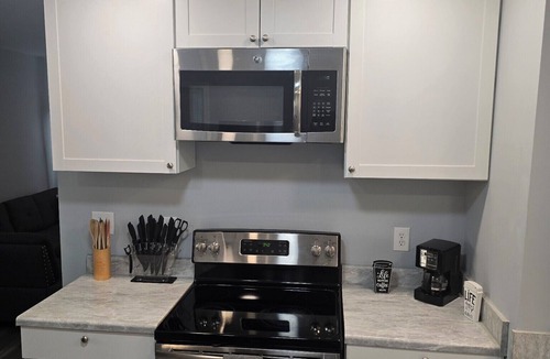 Florence House | Charming 3-bedroom home in Florence nea downtown, McLeod and MUSC hospitals.