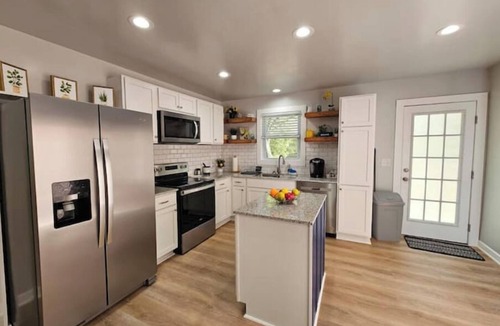 Rantowles House | Charming 3-bedroom house in welcoming Hollywood/Meggett, SC.