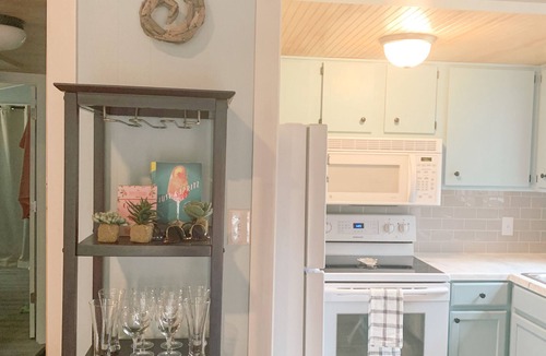 Tranquil Harbour House | Charming Beach Bungalow in the Heart of it All - Lottie's Place