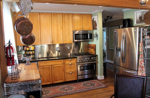 Charleston Cottage | Charming Bungalow w/Koi Pond Porch & Fireplace: Walk to Avondale/Downtown