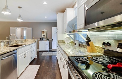 Murrells Inlet Cottage | Charming Cottage Near Golf Courses & Marsh Walk!