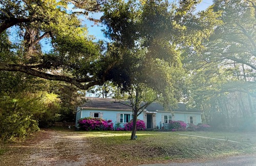 Charleston House | Charming family-friendly casita 5 min to downtown, 15 min to beach