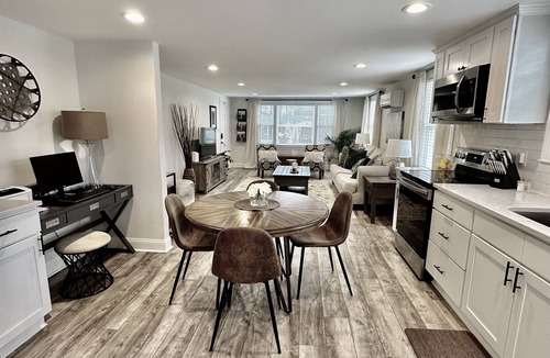 Lynchburg Cottage | Charming Magnolia Cottage with Hot Tub Near Liberty & Downtown
