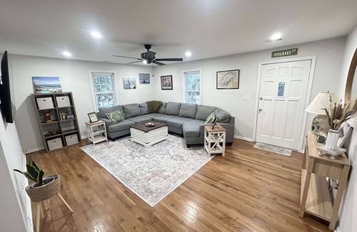 McClellanville House | Charming Newly Renovated House in McClellanville