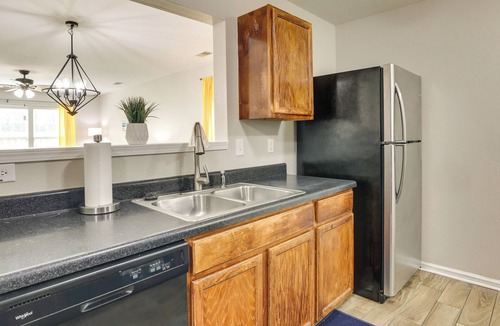 North Charleston House | Charming North Charleston Townhome - Pets Welcome!