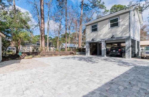 Bluffton House | Charming Old Town Loft, nestled in the Heart of Historic Bluffton, SC