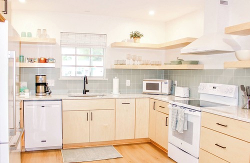 Savannah Beach Cottage | Charming Pura Vida Cottage! Pet Friendly! Great deck! Few blocks to Beach!