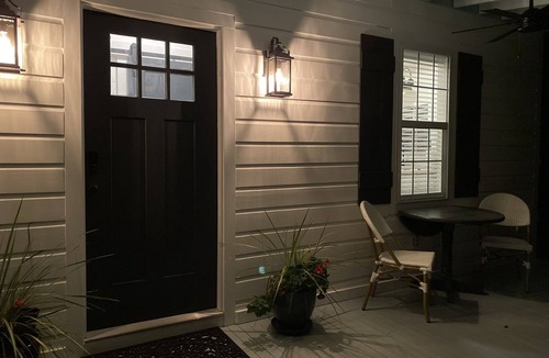 Summerville Historic District Cottage | Charming & Quaint - Fully Restored Historic Cottage at Camellia Cottages