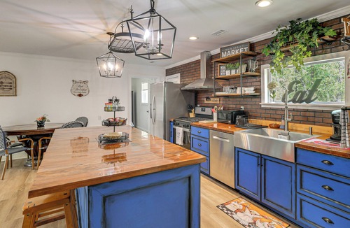 Walterboro House | Charming Retreat on 20 Acres w/Private Lake!
