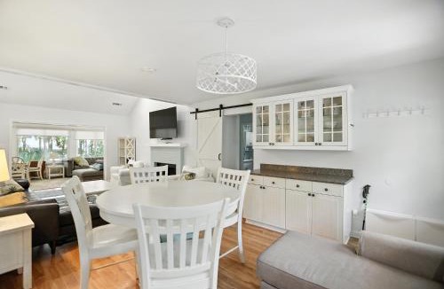 Tarpon Pond House | Charming Seabrook Island Retreat