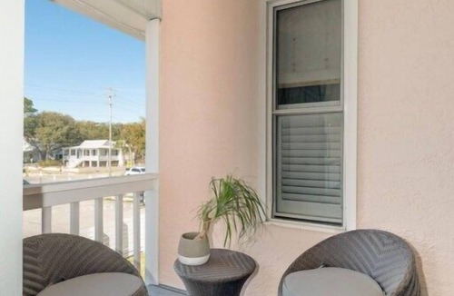 Sullivan's Island House | Charming Sullivans Island Getaway