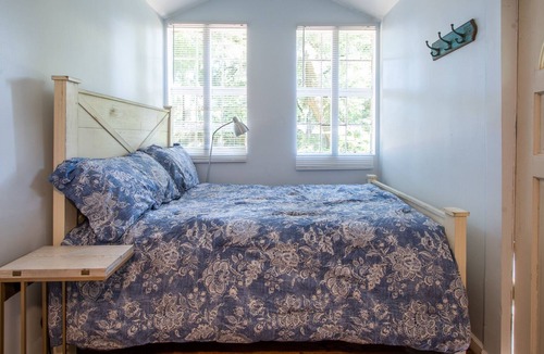 North Charleston Cottage | Charming tiny cottage in the woods