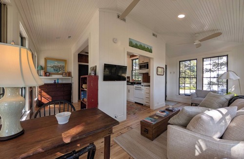 Sullivan's Island Cottage | Charming updated cottage only 1 block to the beach