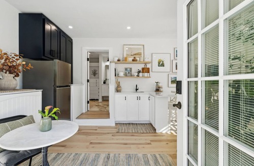 Mount Pleasant House | Charming Upscale Beach House - Master Suite