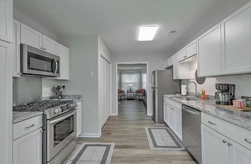 Summerville House | CHAS, SUMMRVLL/NEXTON Comfort Near Everything!