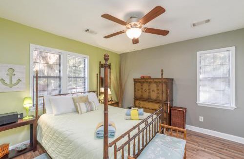 Saint Helena Island House | Cheery home with fire-pit, screened-in porch - pets allowed