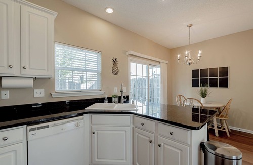 Columbia House | Classy 2br Townhome