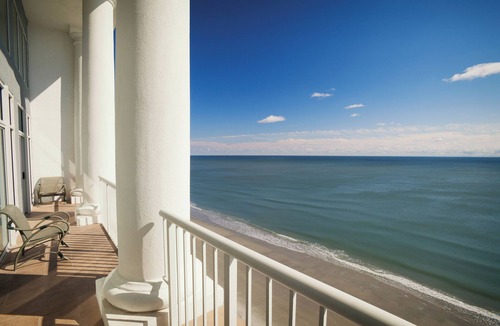 Arcadian Shores Hotel | Club Wyndham SeaWatch Resort
