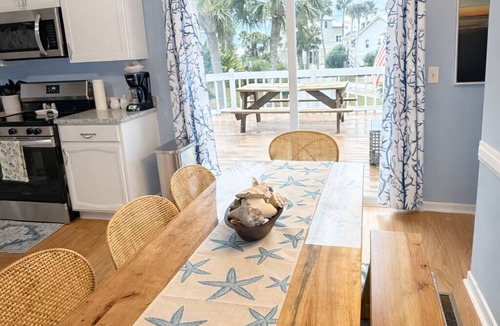 Edisto Island House | Coastal Charm Awaits: Beautiful 3BR/2BA Beach Retreat on Edisto Island!