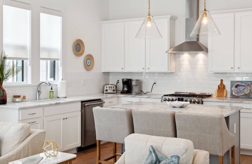 Johns Island House | “Coastal Cottage” 6004 Bow Alley. Charming Lowcountry comfort, 3 bedrooms, sleeps 6