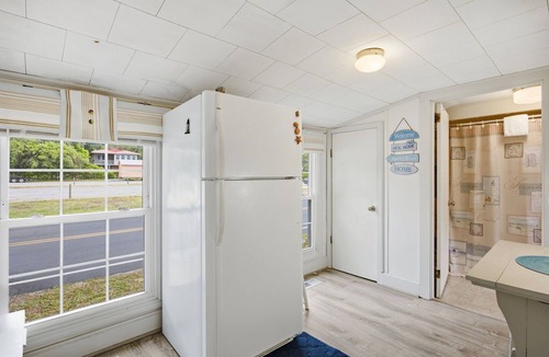 Shallotte House | Coastal Cottage: Intracoastal Waterway-view cottage with private deck, & central AC