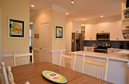 North Litchfield Beach House | Cock Tales- with Community Pool North Litchfield