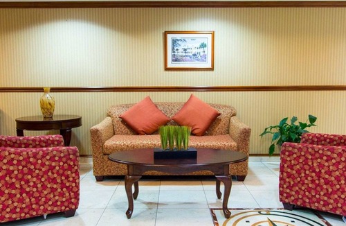 North Charleston Hotel | Comfort Inn & Suites Convention Center