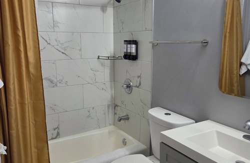 Charlotte Apartment | Comfortable 2BR/2BA Furnished Apartment In the Heart of Charlotte