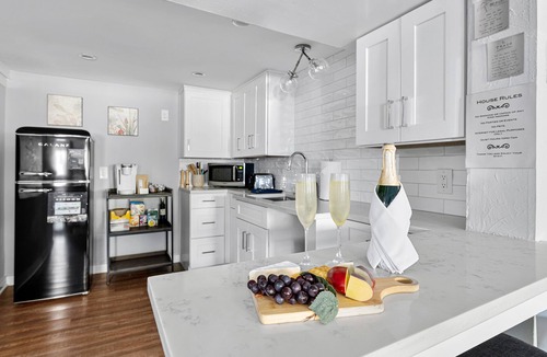 Downtown Charleston House | Comfy, Cozy, Captivating | Park View