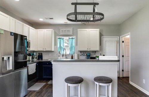 Moncks Corner House | Community Pools + Dock: Moncks Corner Getaway