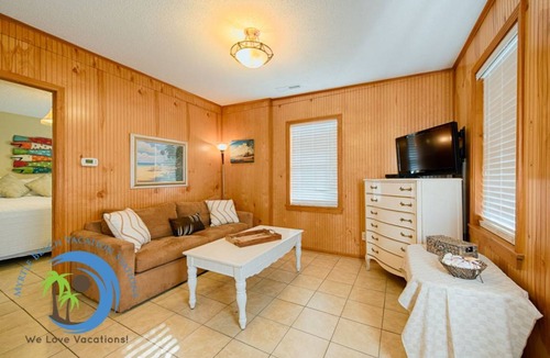 Cherry Grove Beach Condo | Condo ∙ 1 bedroom ∙ 6 guests