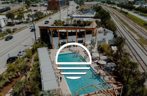Downtown Charleston House | Coral Beach Club by StayDuvet | 1 Block to King!