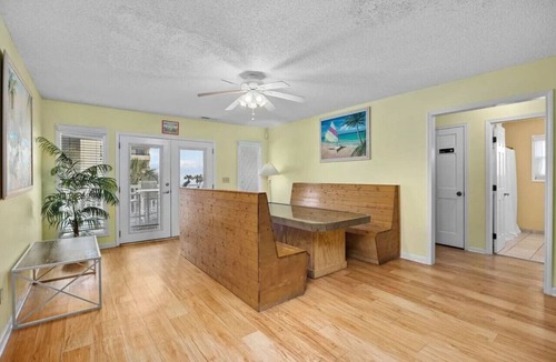 Crescent Beach House | Coral Breeze - The Ocean Events House