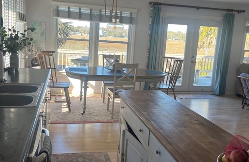 Charleston Cottage | Cottage by Folly Beach with water views