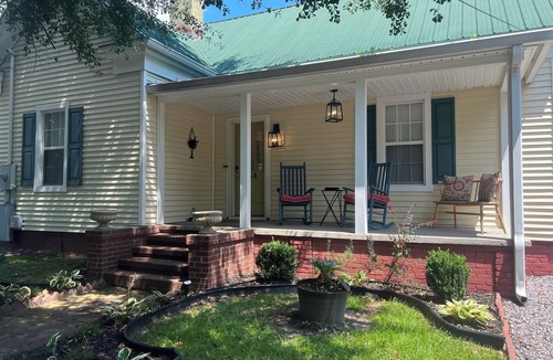 Aiken House | Cottage Downtown Aiken*Horse Events*Pet Friendly*Polo*Golf