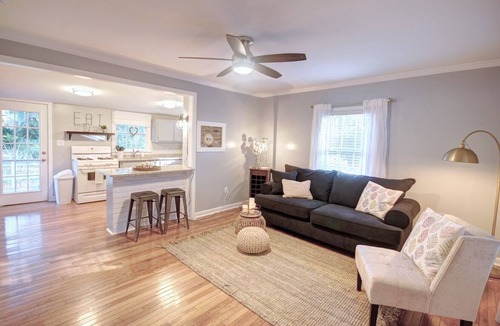 Lincolnville House | Cottage in the Oaks is a restored Historical Cottage from the late 1800’s