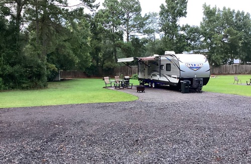 Ladson House | Country camping feel in the middle of Charleston Metro Area