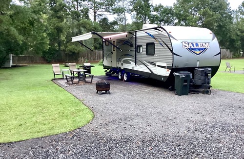 Ladson House | Country camping feel in the middle of Charleston Metro Area