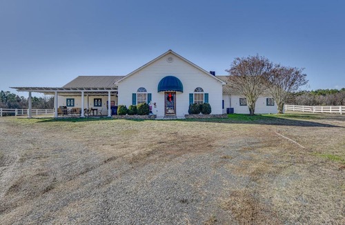 North Carolina Piedmont House | Countryside Cabin Rental ~ 10 Mi to Wadesboro!