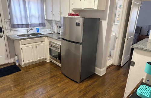 Enderly Park Apartment | Cozy 1-Bedroom Apartment - Minutes to Downtown & Airport