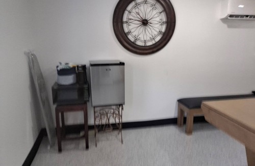 Rantowles Cottage | Cozy 1-bedroom cottage in amazing Ravenel with AC