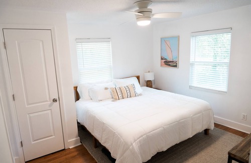 Riverland Terrace Cottage | Cozy 2 Bedroom Beach Cottage