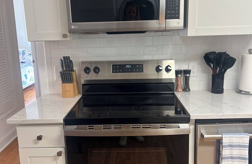 Charleston House | Cozy 2-bedroom duplex on James Island-Minutes from Downtown!