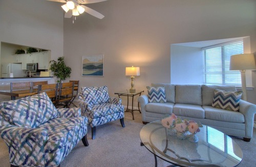 Arcadian Shores Condo | Cozy 2BR Condo w/Screened Porch & Pool | Kingston Plantation Retreat