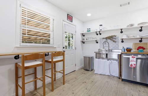 Beaufort House | Cozy 3 bedroom house situated close to several local attractions in Beaufort, SC