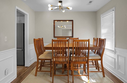 Ladson House | Cozy 3-Bedroom Retreat, Pet Friendly, and Perfect for Families & Groups