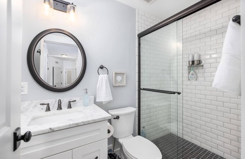 Downtown Charleston House | Cozy 3 bedroom steps from King Street